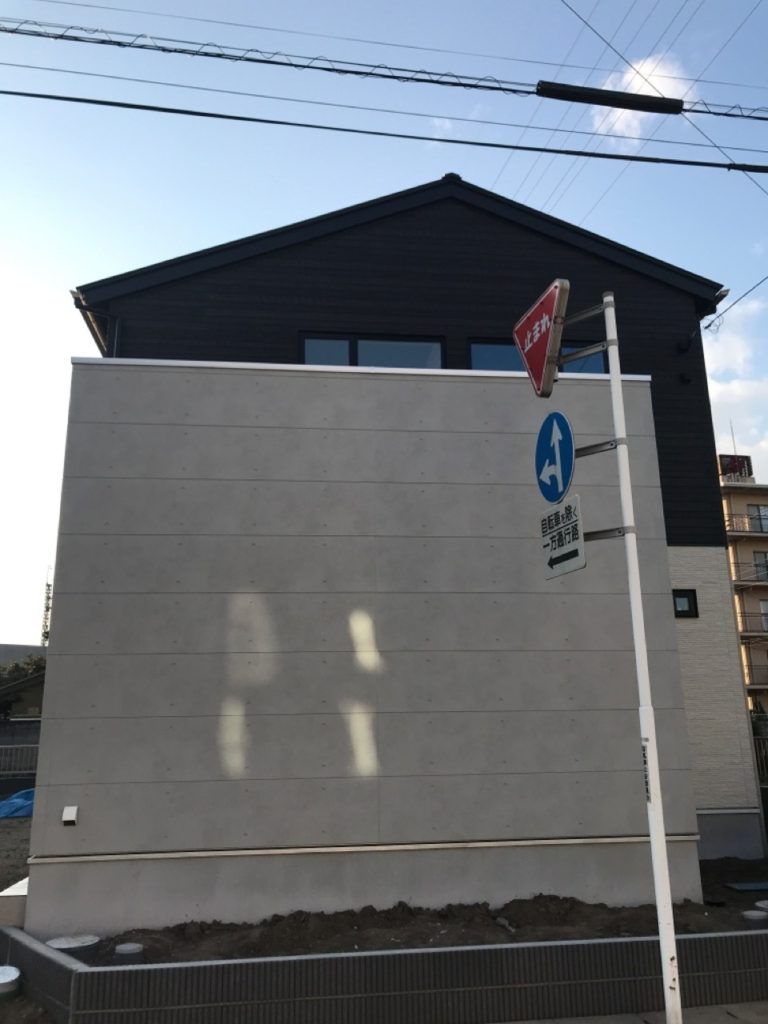 伊勢崎市　バルコニー手摺が素敵な　2階建て新築